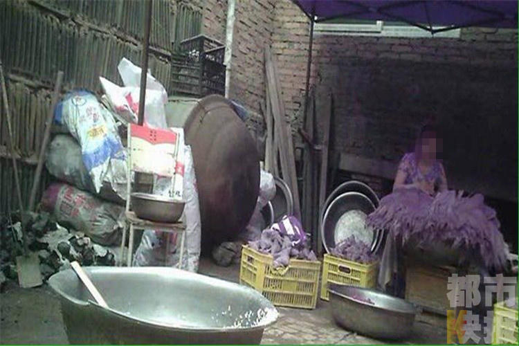  粽子黑作坊藏大棚  如何选购粽子?_第一财经