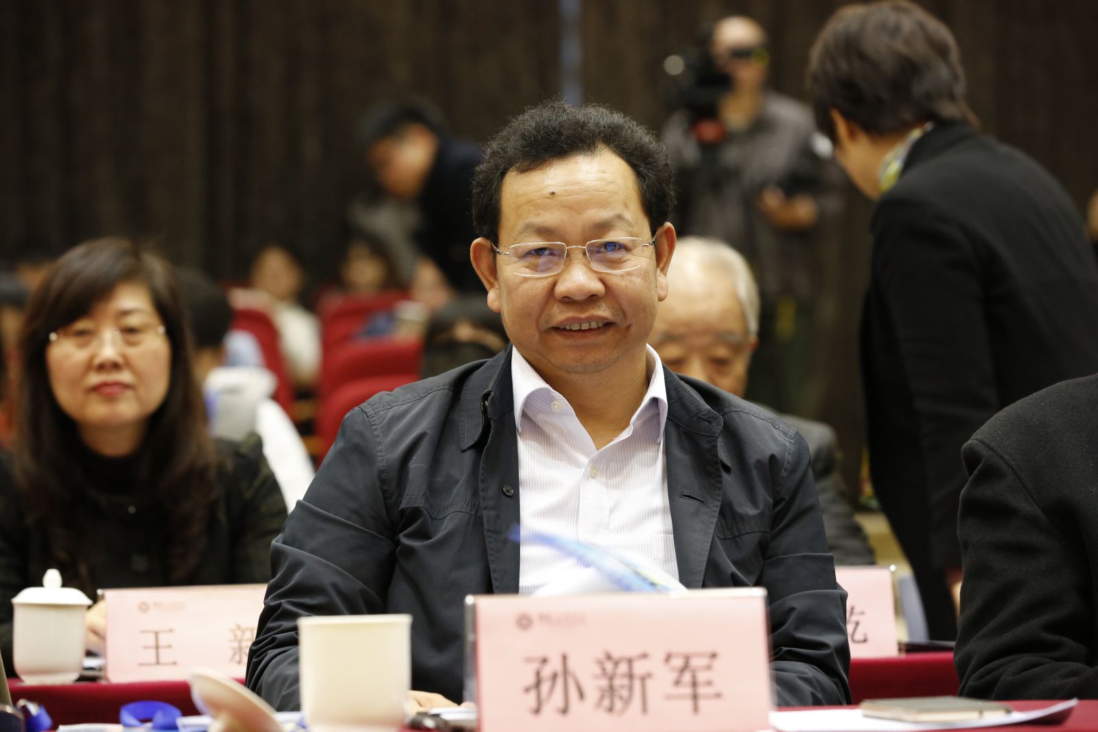 北京城管委主任:城市管理既要补短板 又要有战