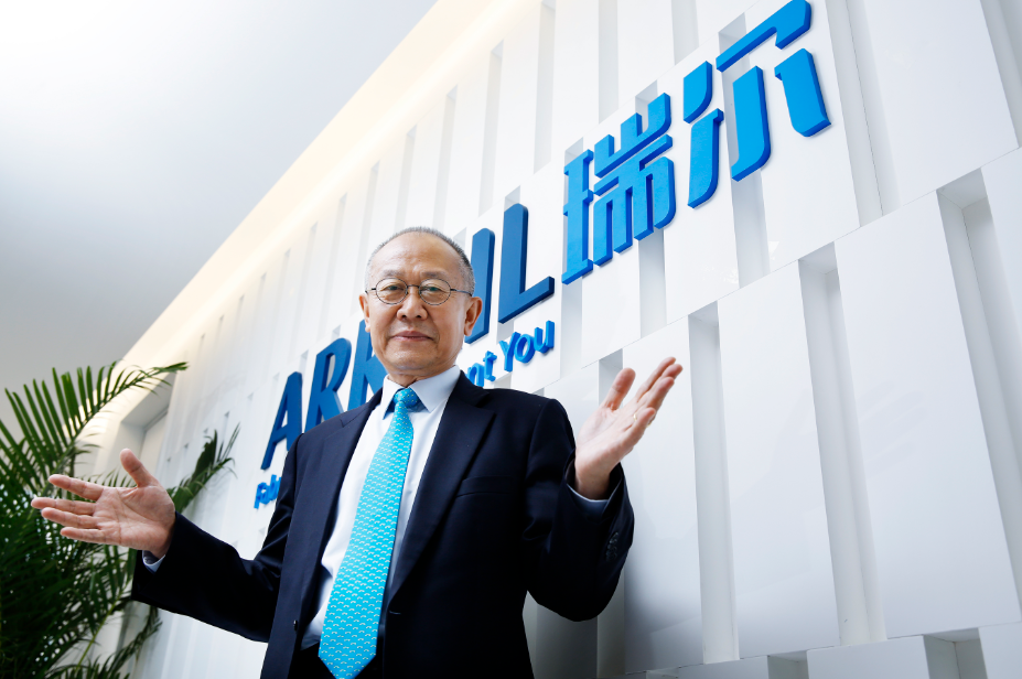 他创立的瑞尔集团,今天19岁了