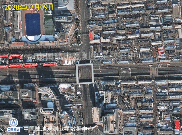 3月4日北京冬奥会24项工程复工率已达96%田野上,春耕应时而动 城市中