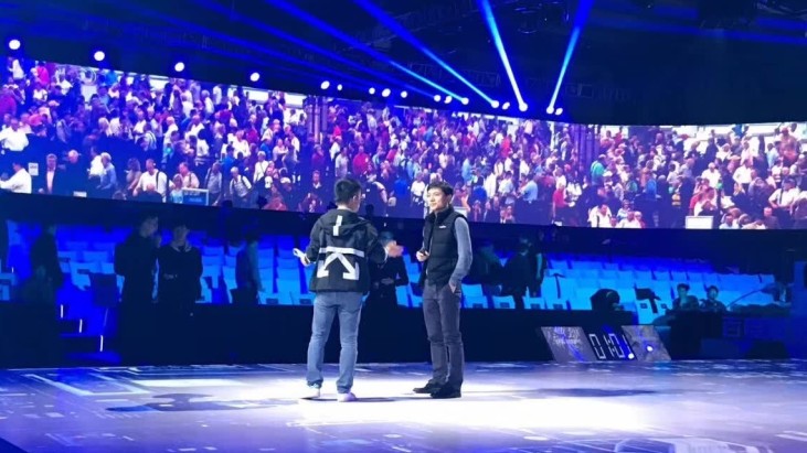 一财大直播:百度世界大会李彦宏彩排照曝光!今