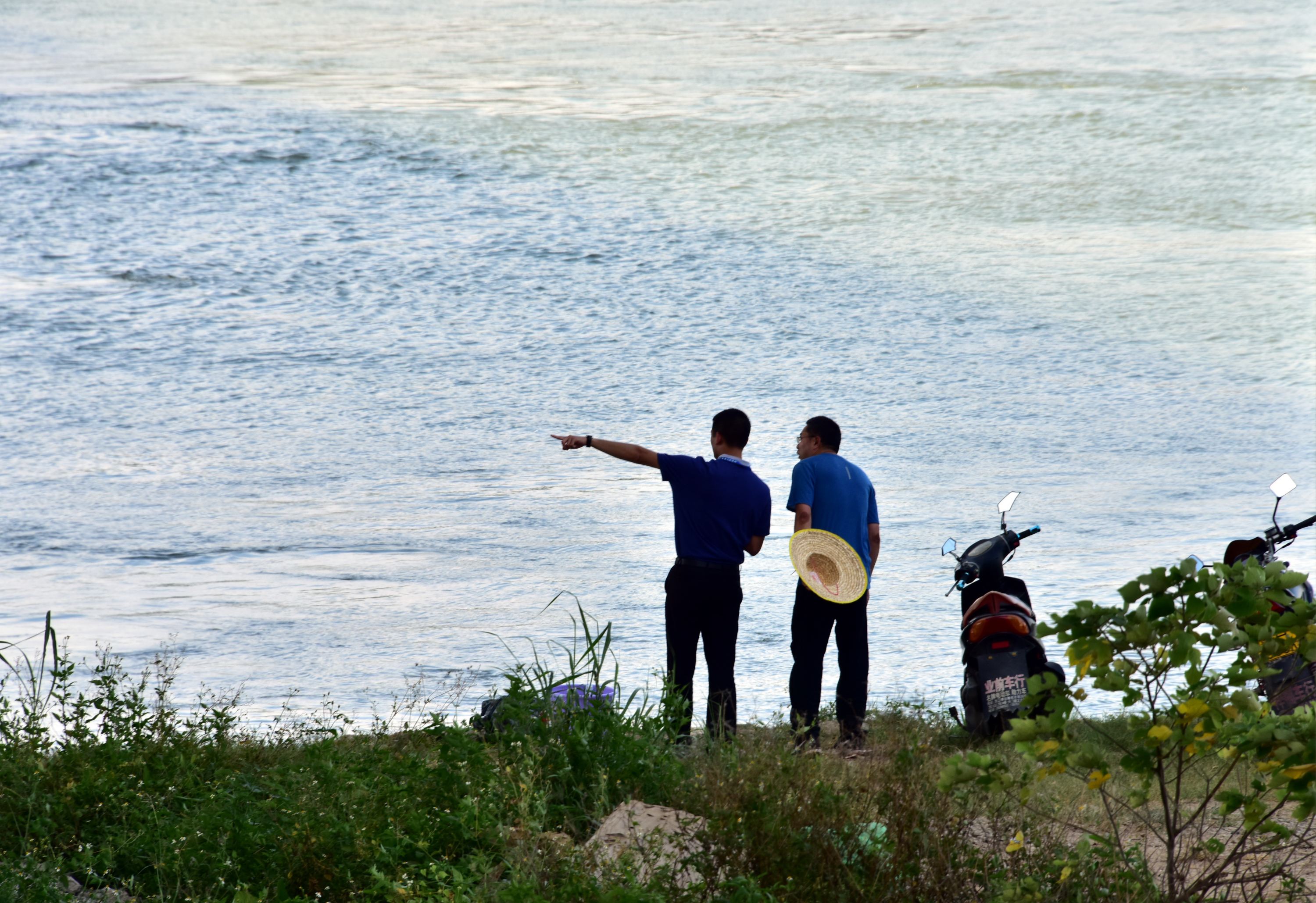 黄山gdp_黄山奇石图片