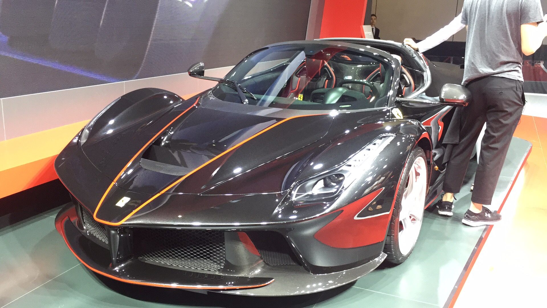 【上海车展】直击千万级豪车阵容 看车企如何角逐中国市场