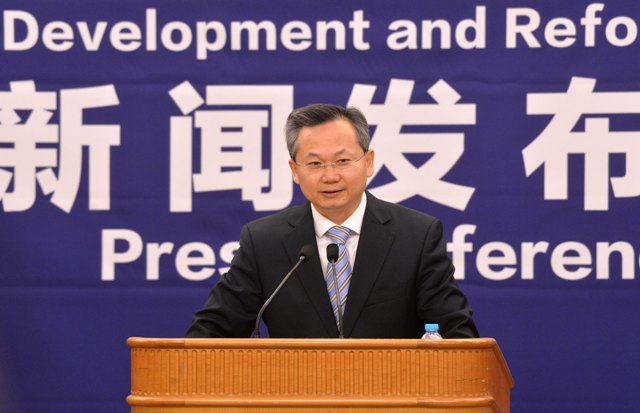 国家发改委政策研究室主任兼委新闻发言人严鹏程