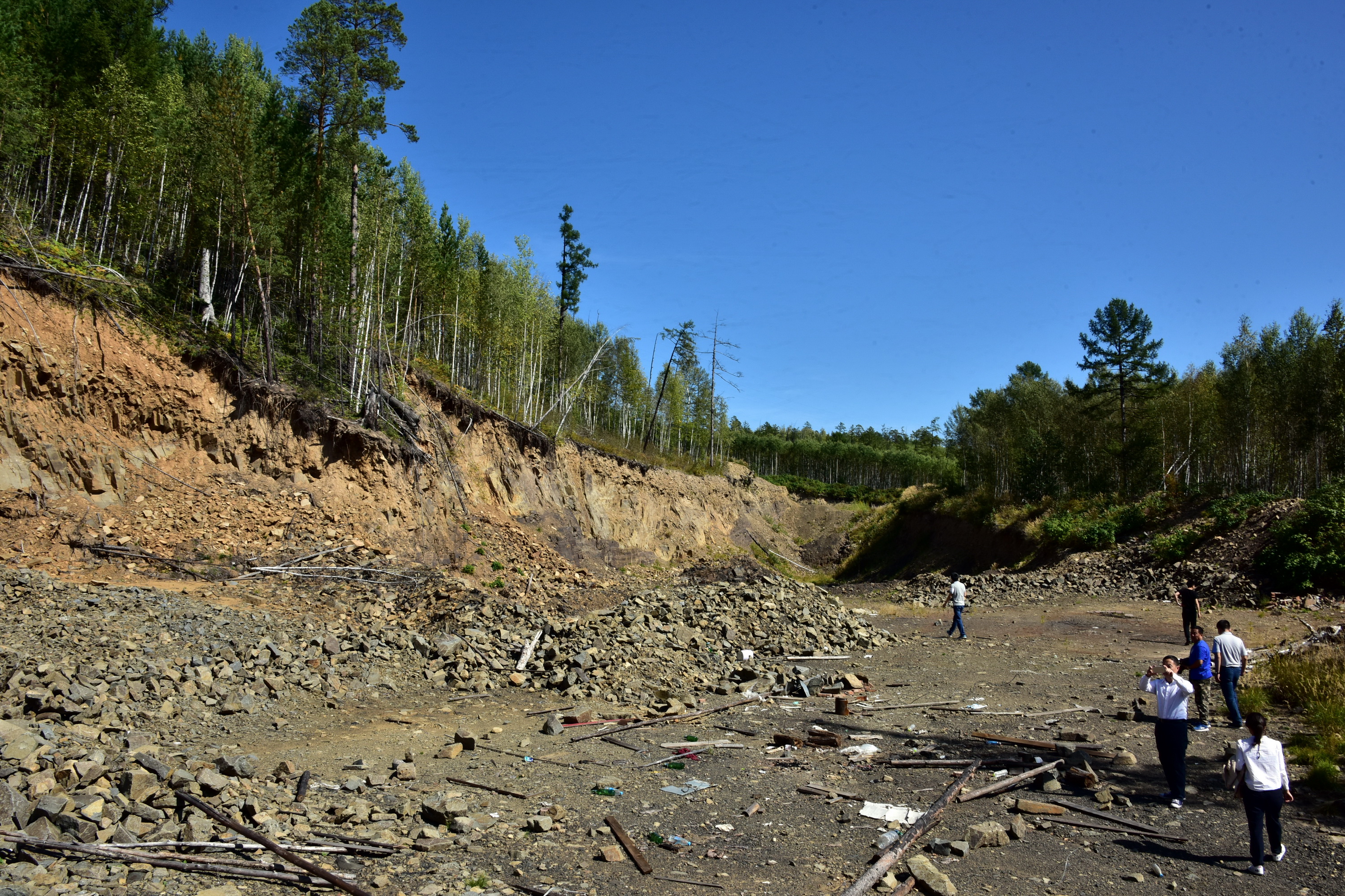 8月30日，黑龙江北极村国家级自然保护区缓冲区内的废弃取料场。摄影/章轲