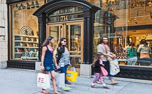 有72%受访美国民众认为进口关税将导致日常用品价格攀升。来源：网络