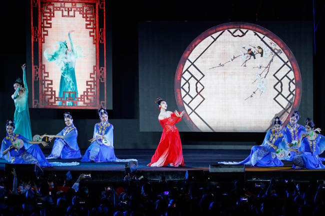 雅加达亚运会闭幕式上的“杭后八分钟”