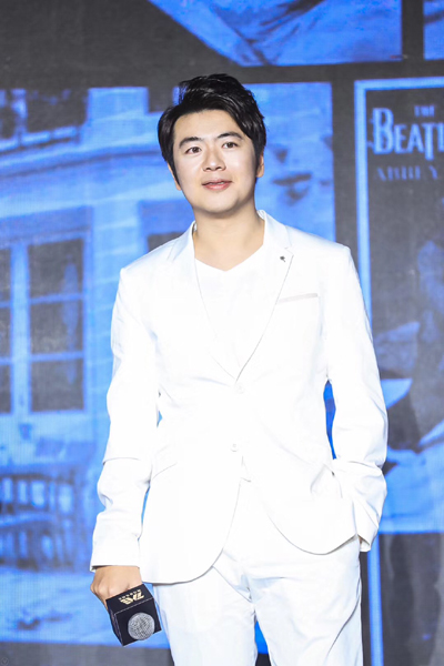 手部受伤之后，郎朗认真想过，“就算真弹不了钢琴，我能干的事还是挺多的。”