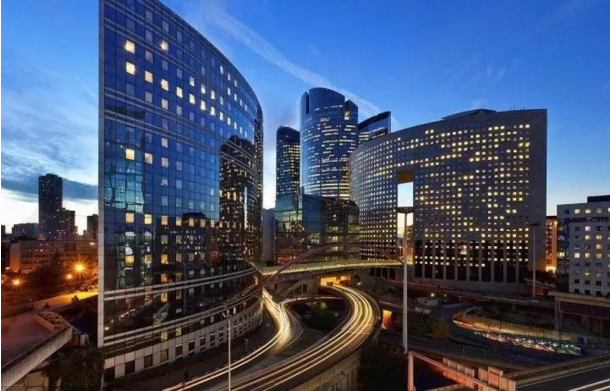 拉德芳斯夜景图