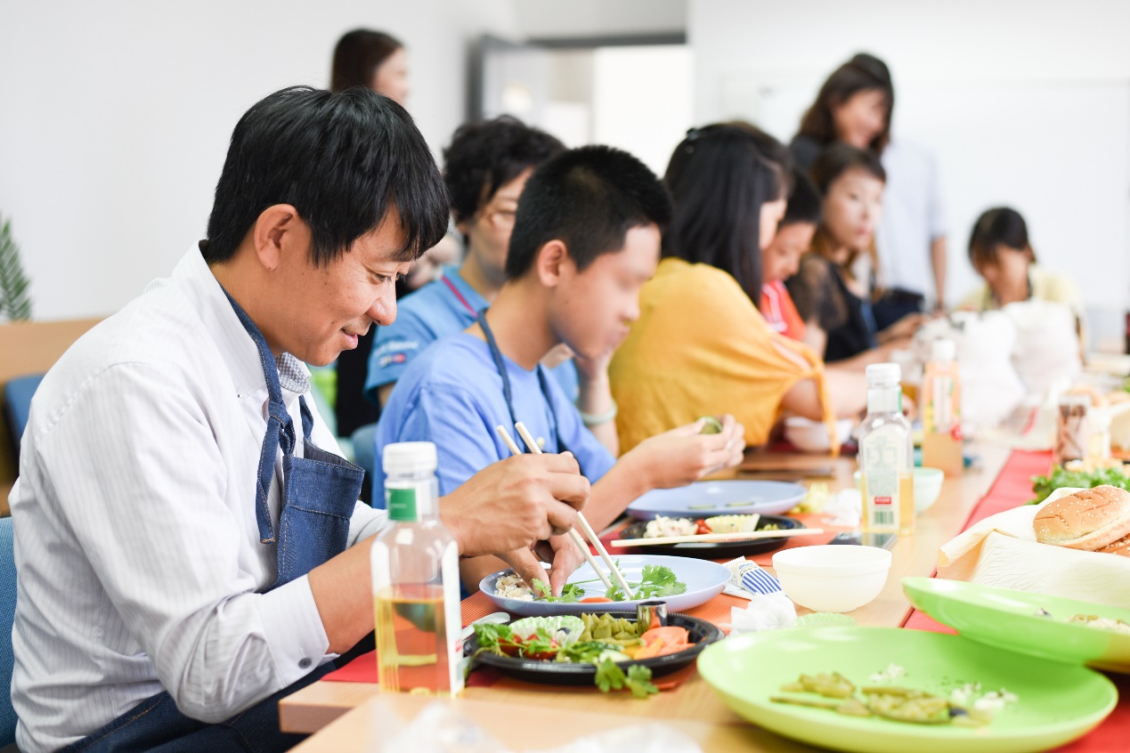 公司活动：环保沙拉制作亲子日