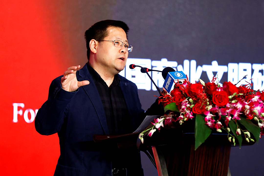 (上图为中国商业文明研究中心、秦朔朋友圈发起人秦朔)