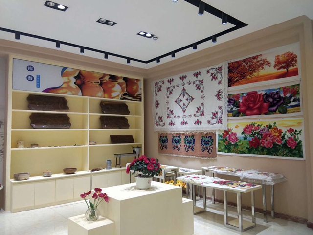 叶城电商中心产品展示区