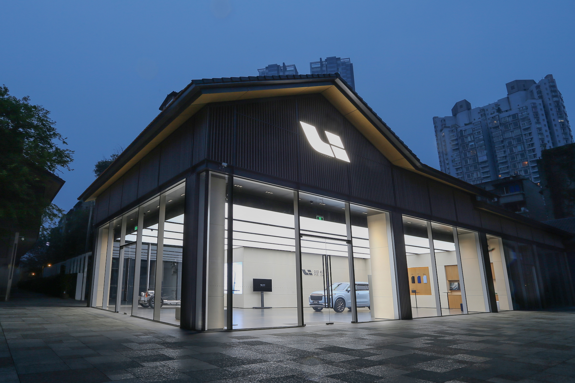 三季度毛利率高达近20%,理想汽车加大研发力度