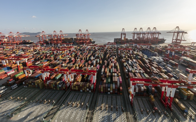 海运集装箱爆单了！中国港口“一柜难求”可能持续到明年