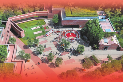 高举火炬 向未来前行 薪火传承