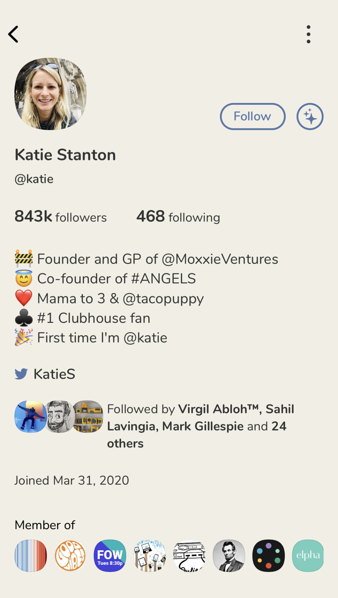 △ Katie Stanton 在 Clubhouse 是拥有 84 万粉丝的“头部用户”，也是美国科技界的“大佬”。她目前是投资机构 Moxxie 的创始人兼合伙人，曾任公共卫生科技公司 Color Genomics 的首席市场官（CMO）和 Twitter 的全球媒体事务官。图片提供 | 赵慧