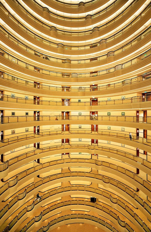 安德烈·古斯基，《上海》，2000，喷墨打印