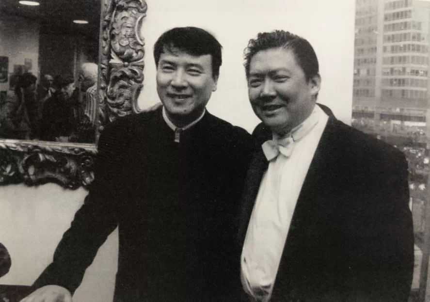 2005年，叶小纲（左）与余隆在《大地之歌》纽约林肯中心演出后