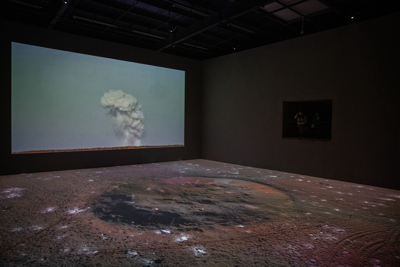 红砖美术馆“徐冰:艺术卡门线”展览现场