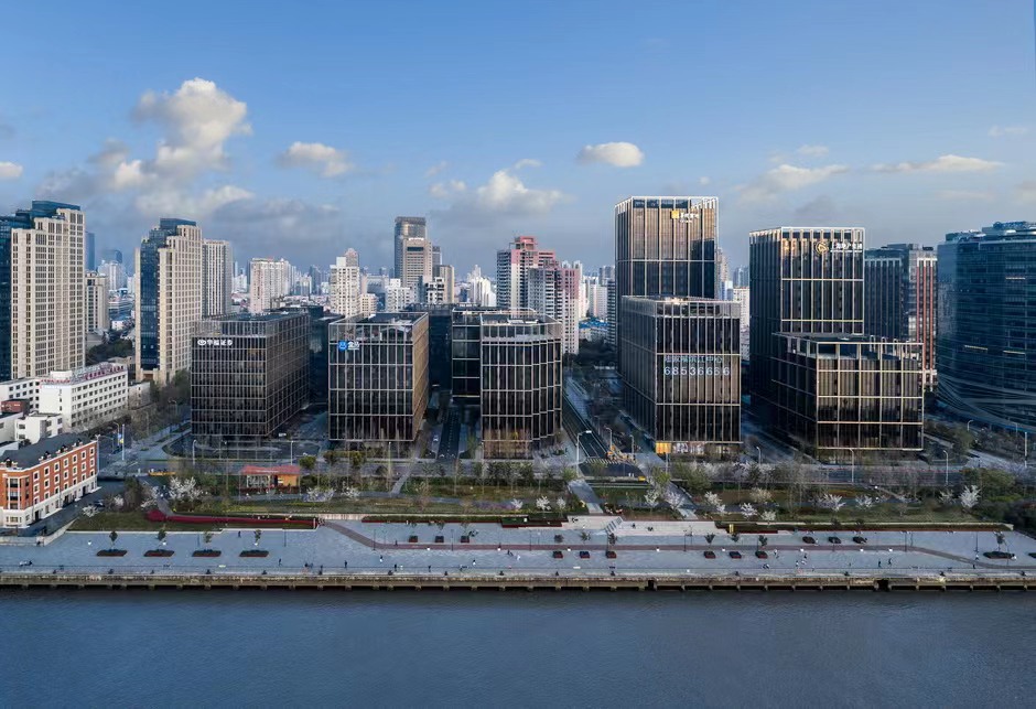 陆家嘴滨江中心实景图