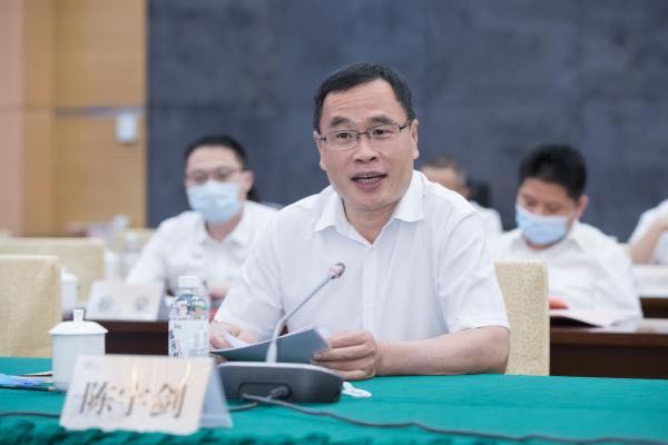 中共闵行区委书记陈宇剑强调区域发展要加快新旧动能转换