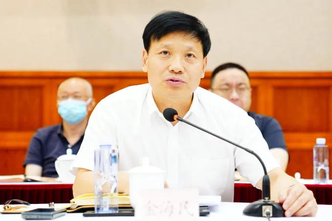 金海民出席吴泾镇高质量发展座谈会