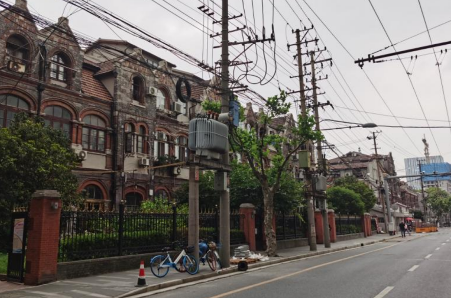 提篮桥地区旧改中留下的历史建筑，图：新华社