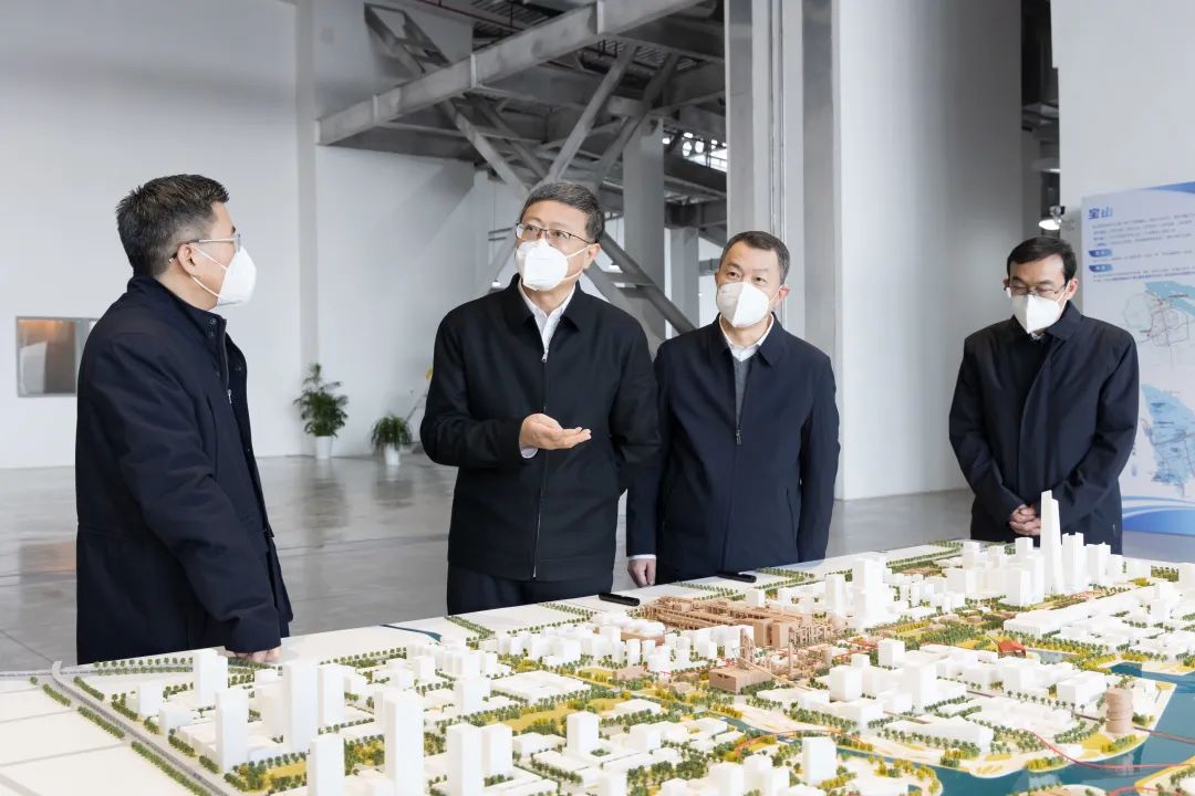 陈吉宁调研宝山普陀，亲切看望医疗救治、城市运行、社区防控一线人员