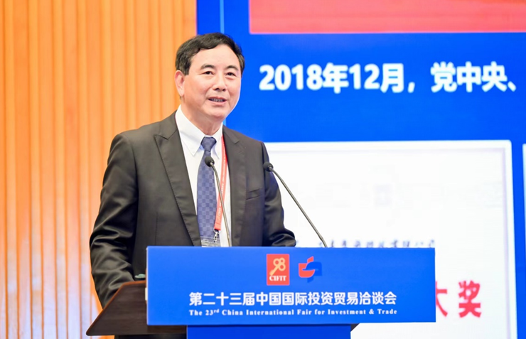 正泰集团股份有限公司轮值总裁栾广富进行专题演讲