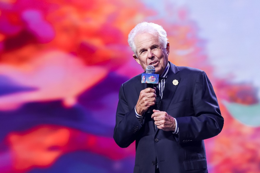 纽崔莱营养与健康研究中心总裁山姆·宏邦