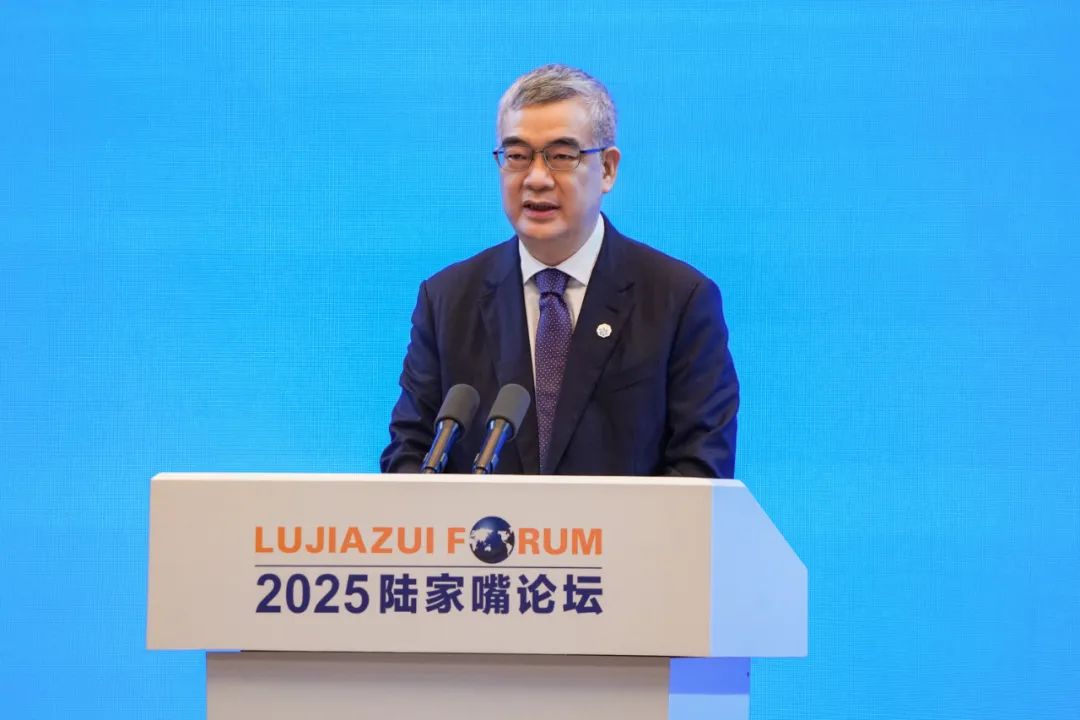 坚定推进外汇领域深层次改革和高水平开放，朱鹤新主题演讲全文来了