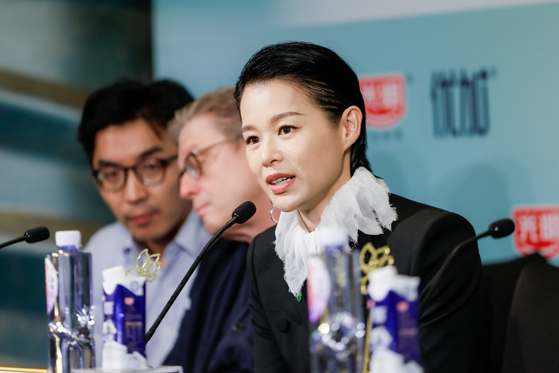 胡杏儿担任白玉兰奖评委
