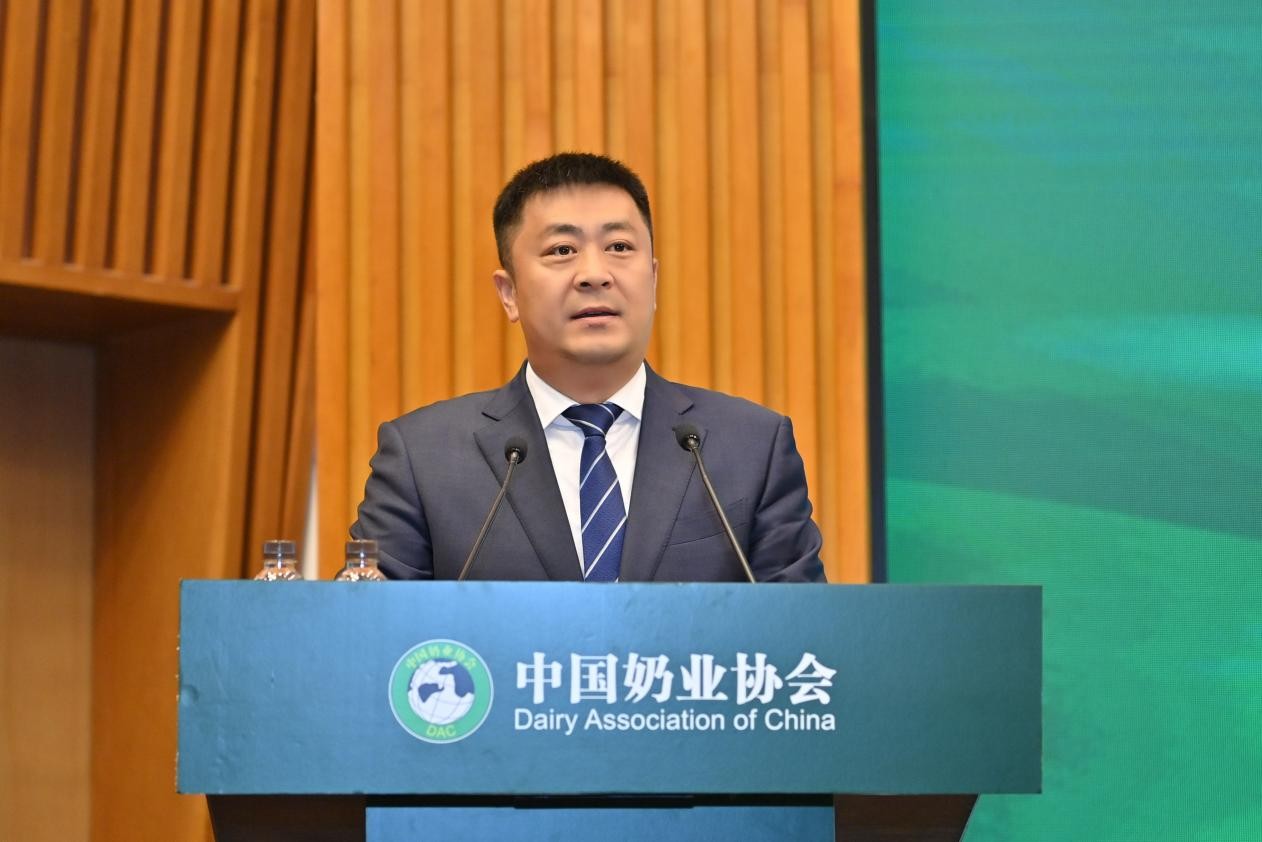 刘春喜在大会上发言