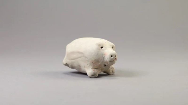家猪陶塑 马家浜文化（距今6000年） 2004年青浦区崧泽遗址1号沟出土