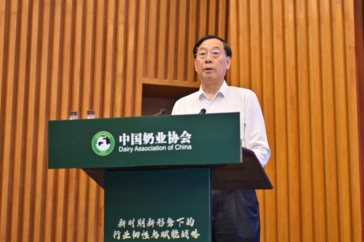 陈萌山在大会上讲话