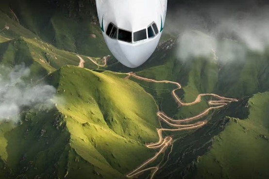 国泰航空乌鲁木齐 - 香港直飞航线启航