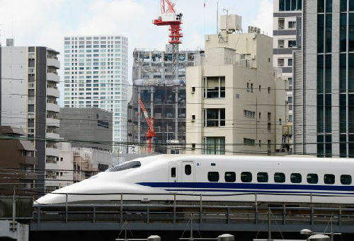 日本新干线（来源：新华社资料图）