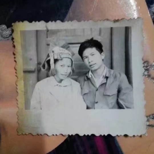 父母的结婚照