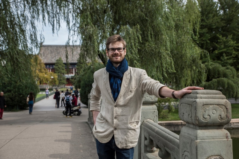 算下来,艾礼凯在中国一共生活了15年,一段漫长又宝贵的青春岁月