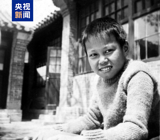 △1935年杨振宁于清华园西院11号