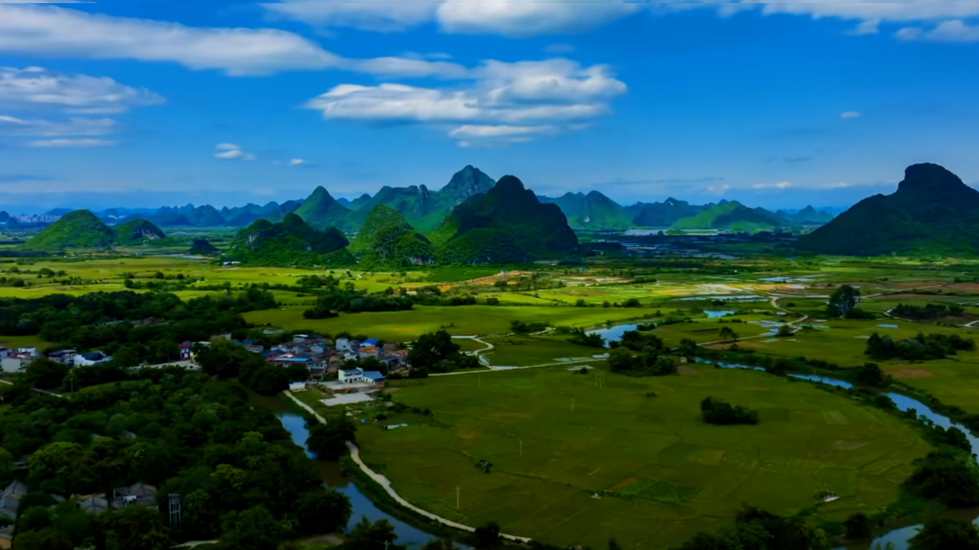 （风景秀美的桂林阳朔）