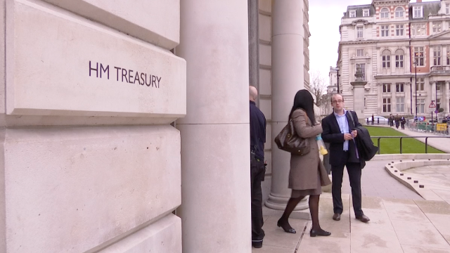 英国财政部（第一财经特约摄像阿卓/摄）