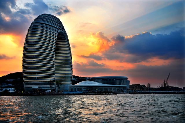 长三角著名地标、南太湖新区的旅游目的地景观太湖邀月。