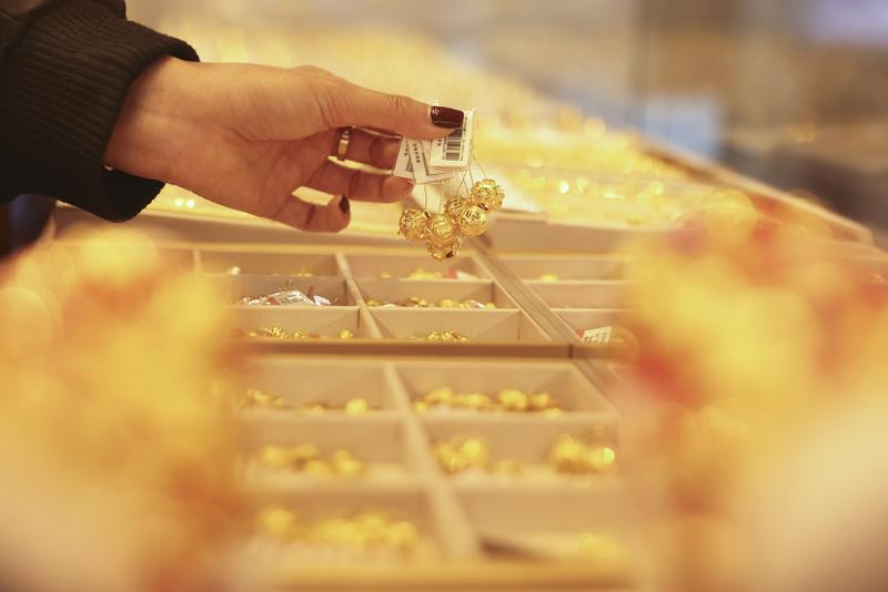 金价升回约半个月高位,市场进一步看涨5000美元,是何底层逻辑?