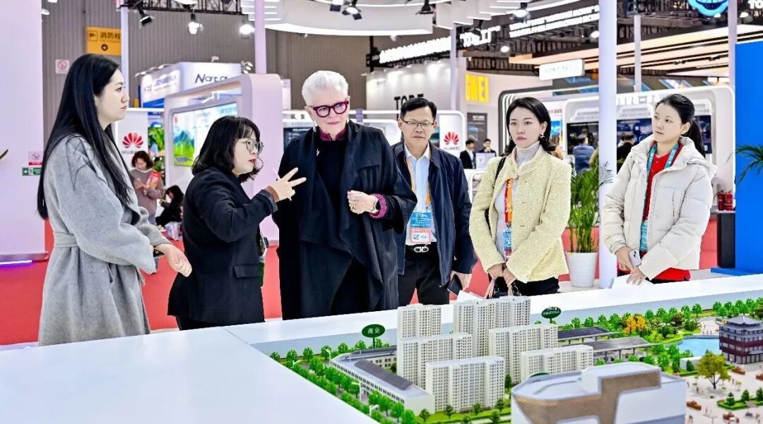 新西兰前总理、博鳌亚洲论坛咨询委员会委员 珍妮·希普利了解中国光储产业