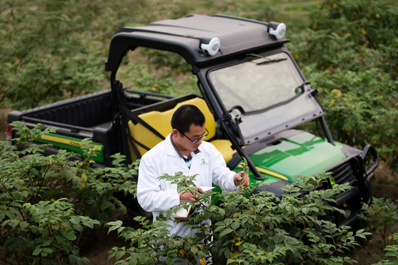 安利植物研发中心，科学家专注植物营养素的探索
