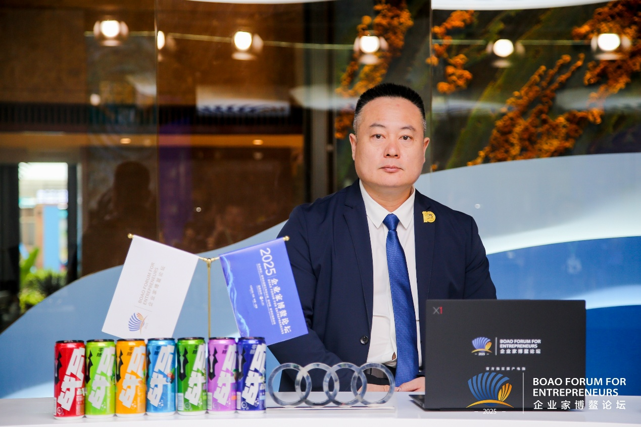 华彬快消品集团营销执行总裁李建军接受新华网采访