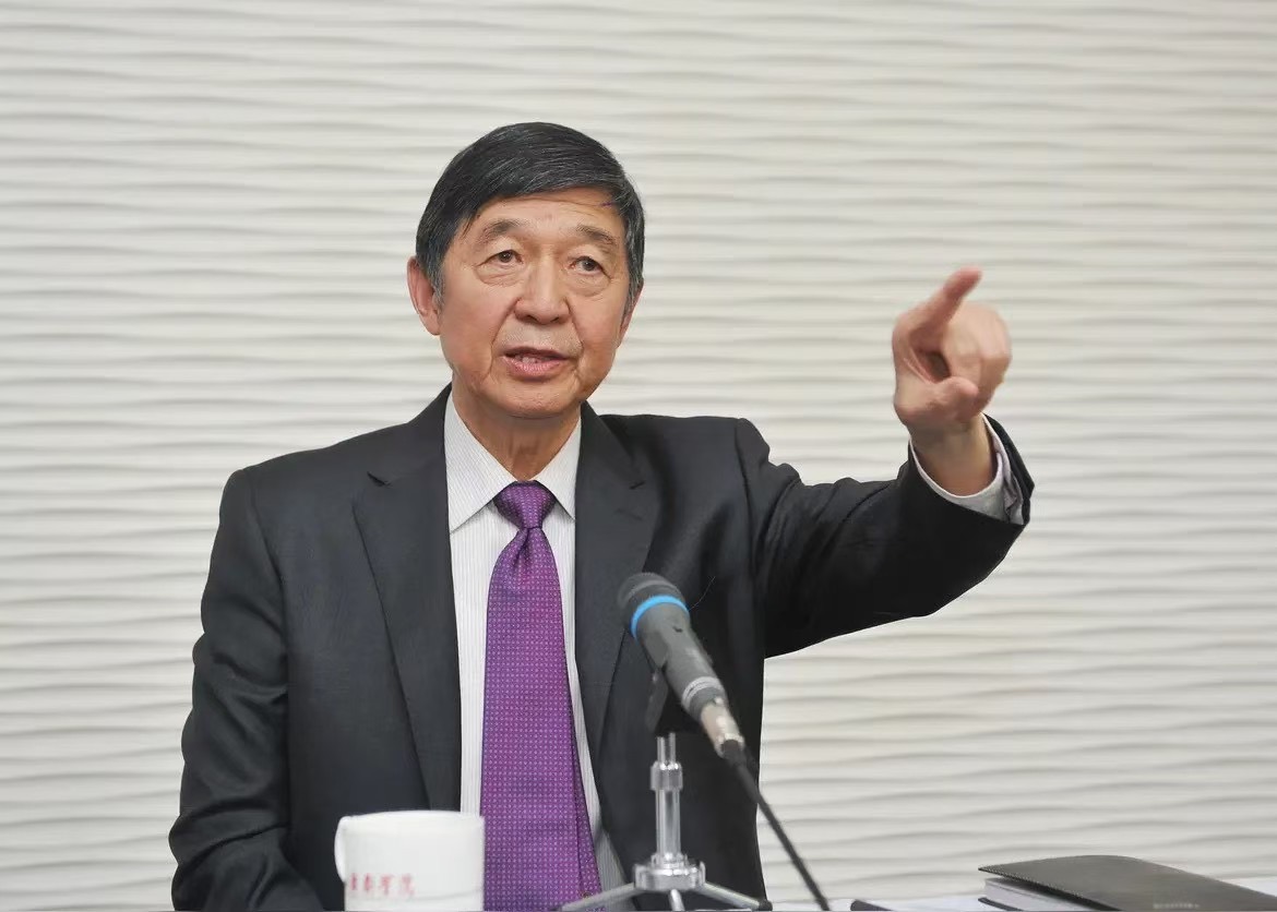 二零一零年,吴建民大使在上海的留影。