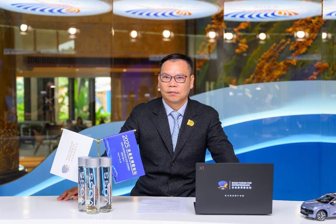 芙丝中国总裁黄瑜胜接受新华网采访