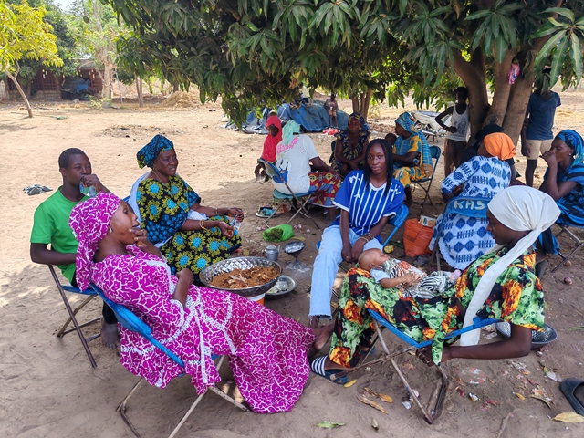 恩姜达村妇女来年不用担心孩子吃饱饭的问题了。（受访者提供）